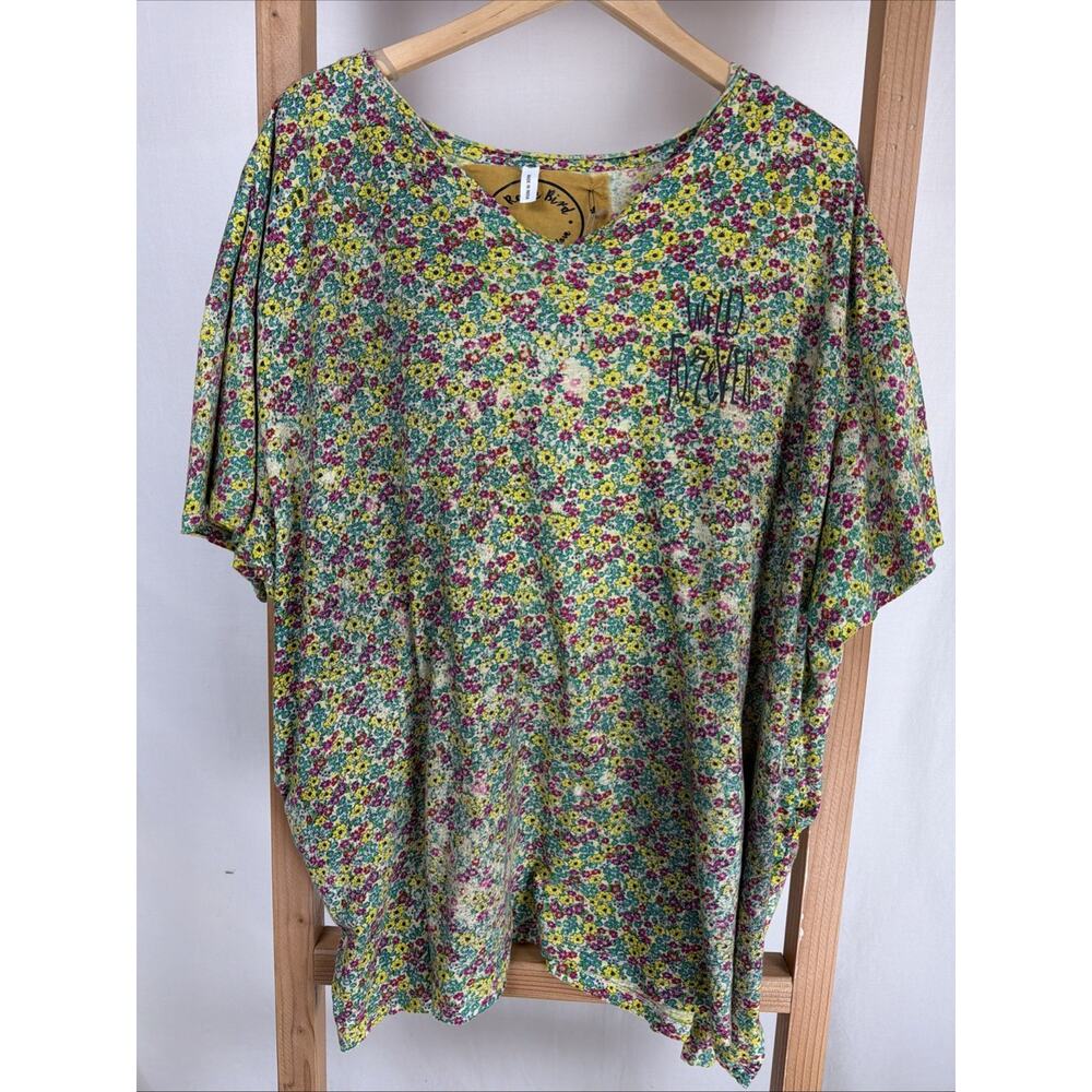 NWT A Rare Bird Multicolored Floral Short Sleeve VNeck Top #0984 Size LG / XL
